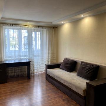 Пасічна вул., 51