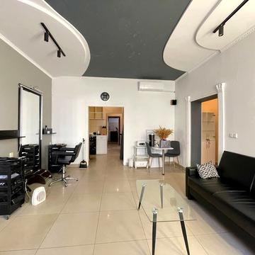 Героїв УПА вул., 12