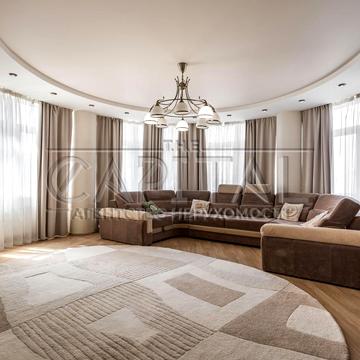 Полтавська вул., 10