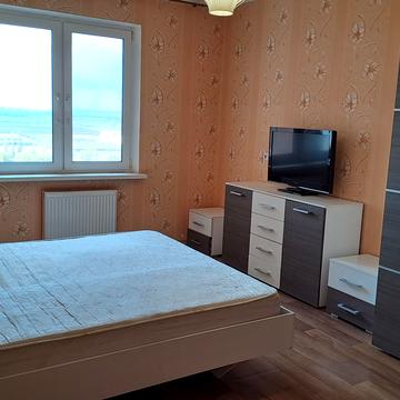 Милославська вул., 16