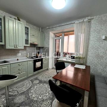 Лесі Українки бульв., 4