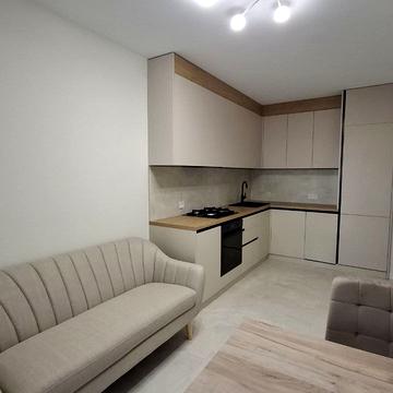 Флотська вул., 10-Б