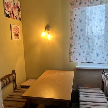 Червоної Калини просп. (Володимира Маяковського), 46