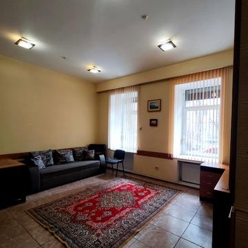 Феодосія Макаревського пров. (Радянський), 1-Б