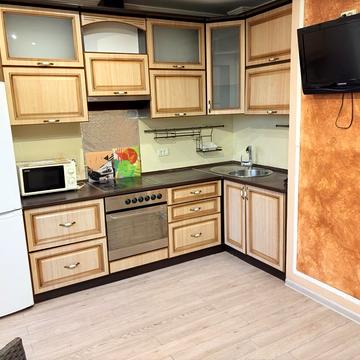 Урлівська вул., 30