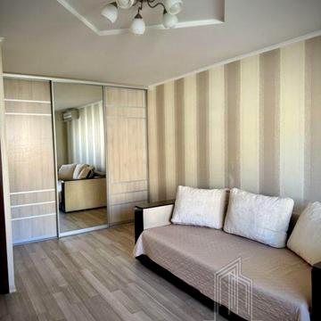 Деміївська вул., 37