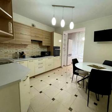 Гетьмана Мазепи вул., 141