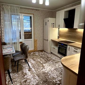 Ясинуватський пров., 11