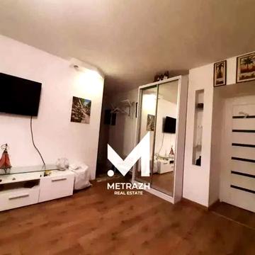 23 Серпня вул., 44