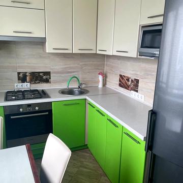 Польова вул., 10