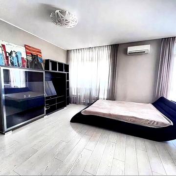 Андрія Верхогляда вул. (Михайла Драгомирова), 3