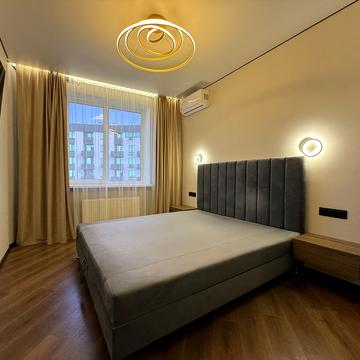 Героїв Небесної Сотні просп., (Будинок 20/10)