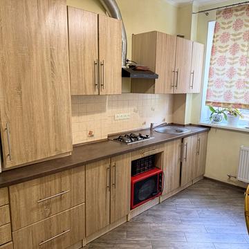 Університетська вул., (Будинок 3)