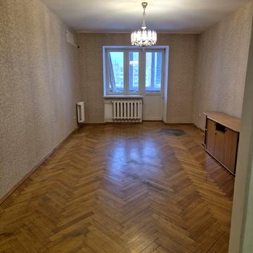 Срібнокільська вул., 24