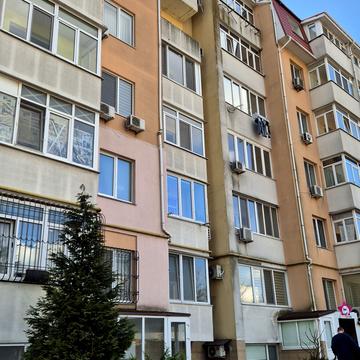 Парусна вул. (Героїв Сталінграду), 1н