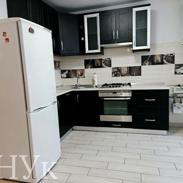 Довженка вул., 26