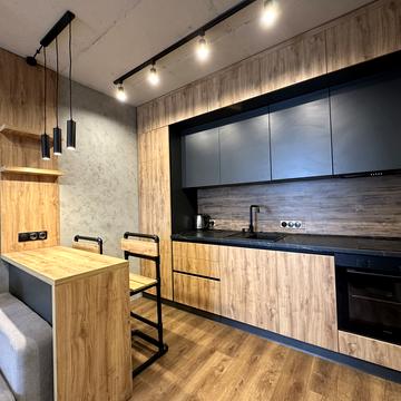 Зарічна вул., 4