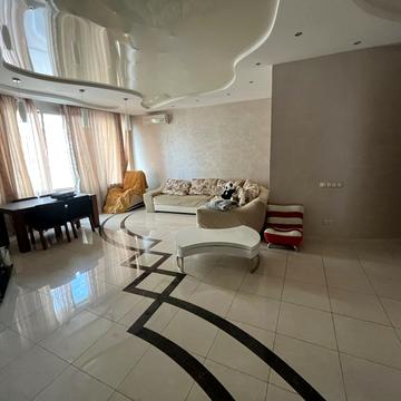 Літературна вул., 1а