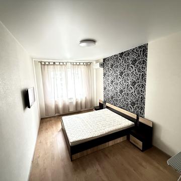 Героїв Небесної Сотні просп., (Будинок 28)