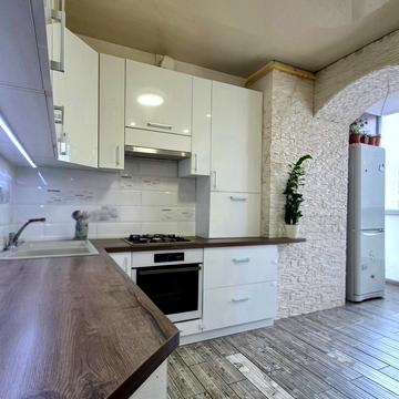 Соборна вул., 126/10