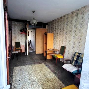 Радісна вул., 11