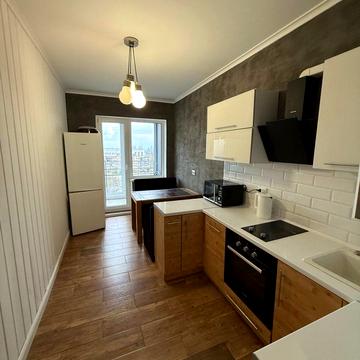 Сирецька вул., 32