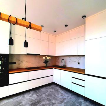 Набережно-Рибальська вул., 27