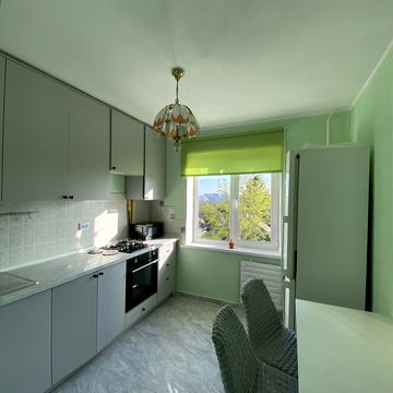 Семенівська вул., 13