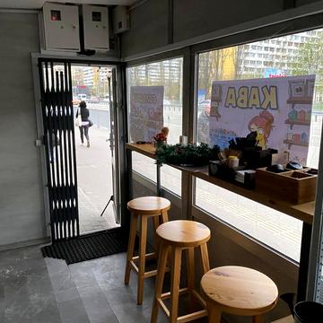 Героїв просп., 19