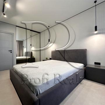 Всеволода Змієнка вул., 21