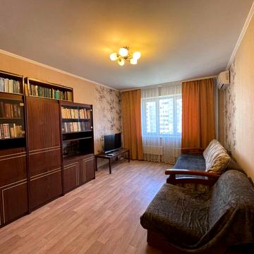 Урлівська вул., 1/8