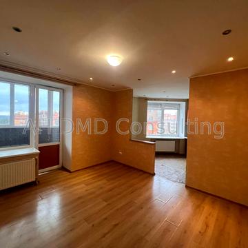 Університетська вул., 2/1