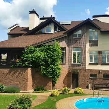 Академічна вул., 15