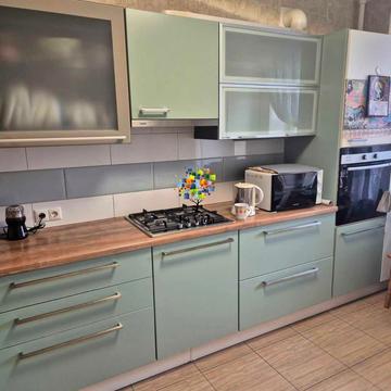 Черкаська вул., 26