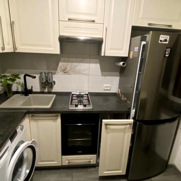 Євгена Танцюри вул., 47