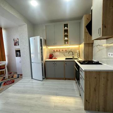 Чехова вул., 1/2