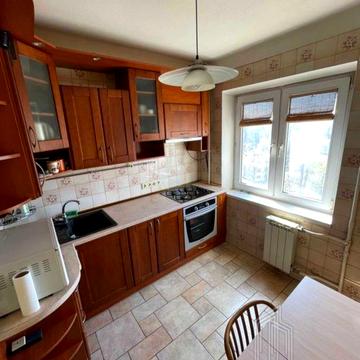 Мілютенка вул., 15-А