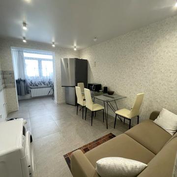 Миру вул., 57