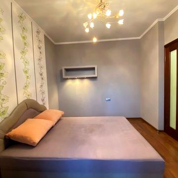 Миколи Бажана просп., 8-Б