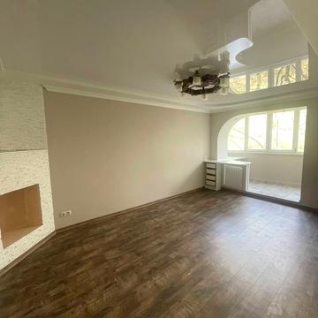 Соборності просп., 17