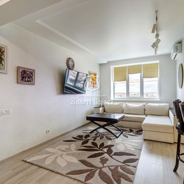 Південна вул., 7