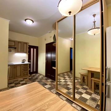 Миколи Бажана просп., 8-Б