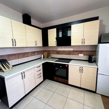 Василя Стуса вул., 7-Б