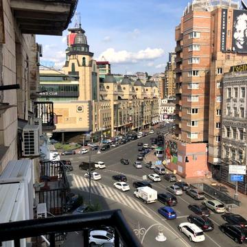 Велика Васильківська вул. (Червоноармійська), 12