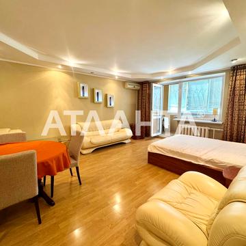 Академіка Корольова вул., 26а