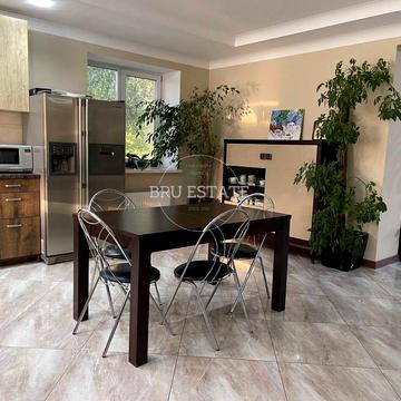 Білогородська вул.