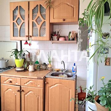 Академіка Корольова вул., 92