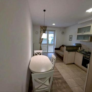 Джерельна вул., 87