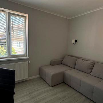 Лісова вул., 35