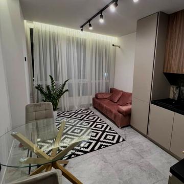 Університетська вул., 3/3